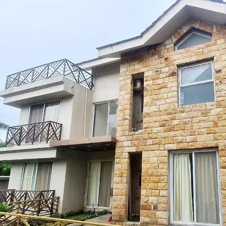 Yellowbrick Villa - Near Market /Swimming Pool/ Ac/ Luxurious Lonavala Exterior photo