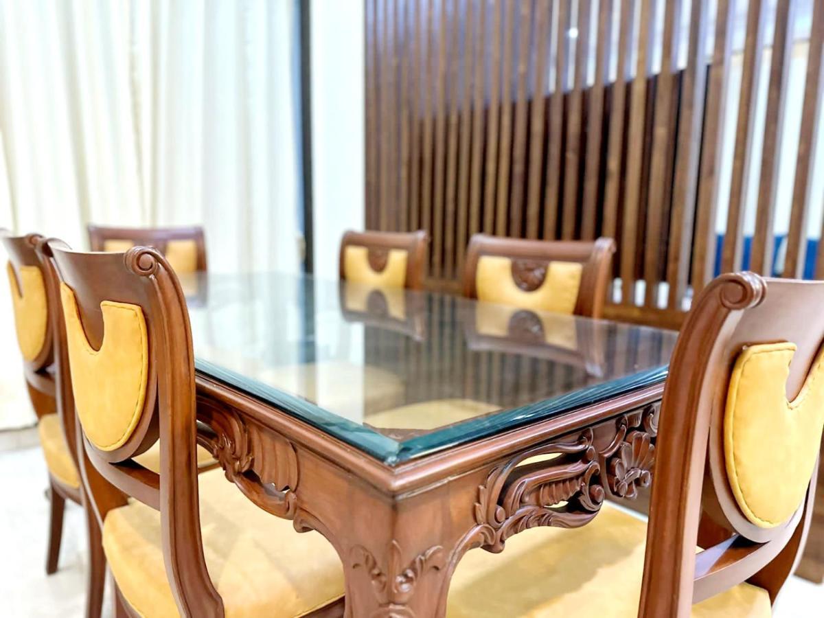 Yellowbrick - Near Market /swimming Pool/ Ac/ Luxurious Villa