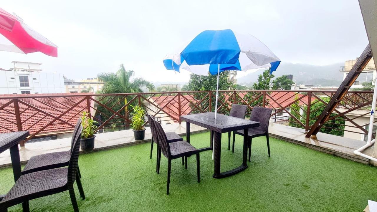 Villa Yellowbrick - Near Market /swimming Pool/ Ac/ Luxurious *