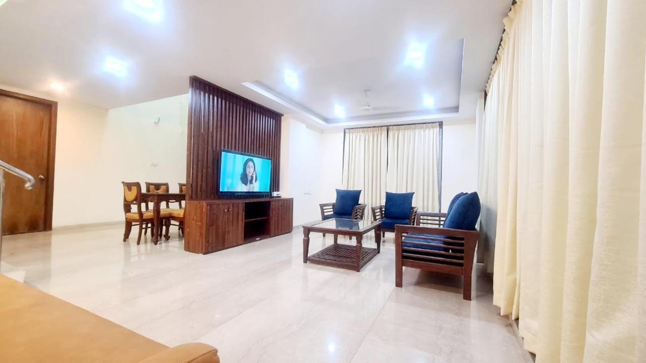 Villa Yellowbrick - Near Market /swimming Pool/ Ac/ Luxurious Lonavala