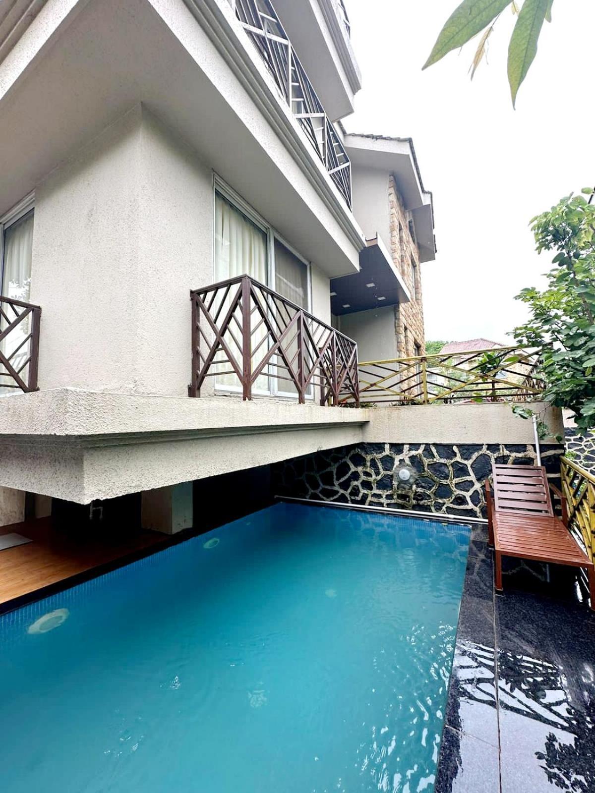 Villa Yellowbrick - Near Market /swimming Pool/ Ac/ Luxurious *